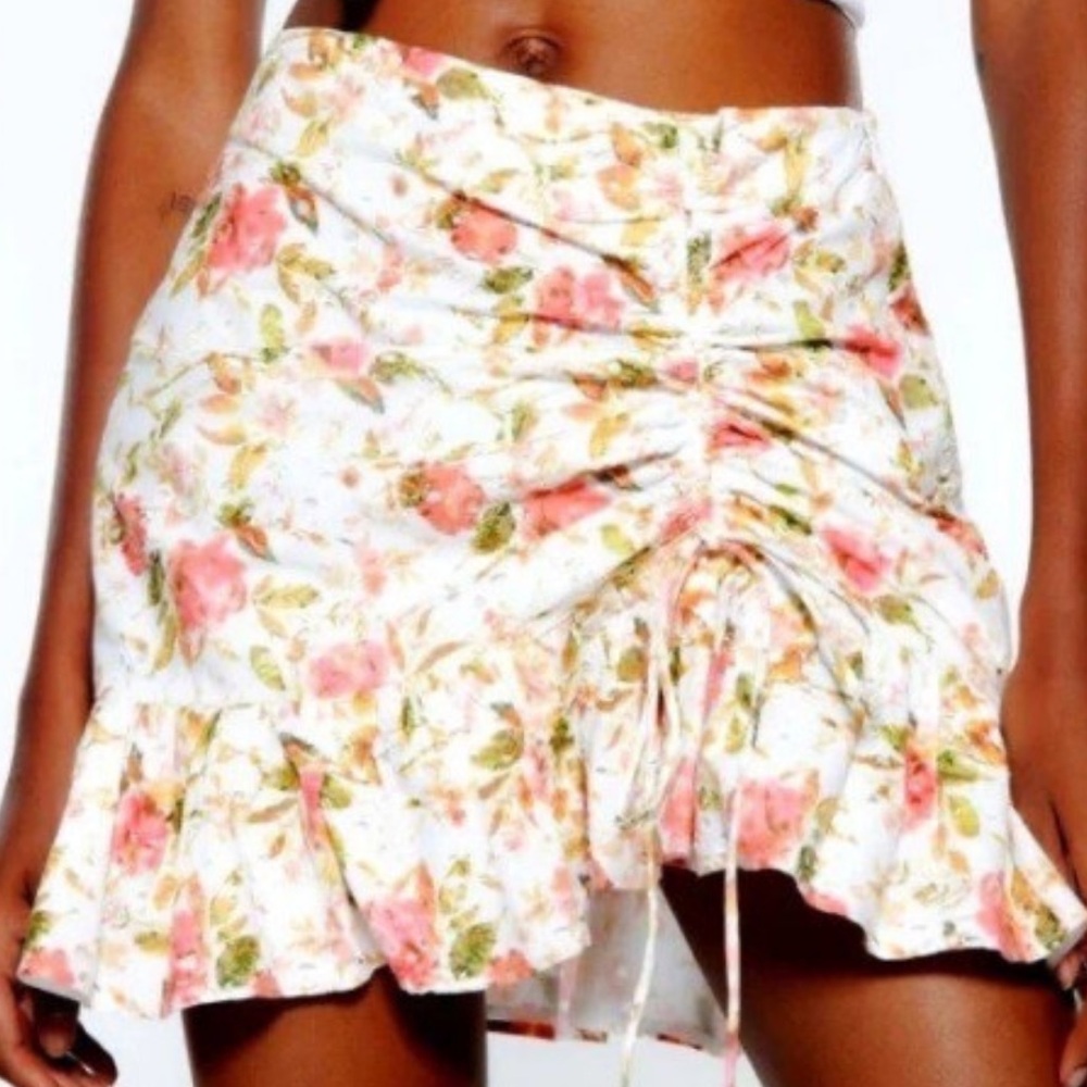 ZARA (like new) Rose Eyelet Mini Skirt - size small